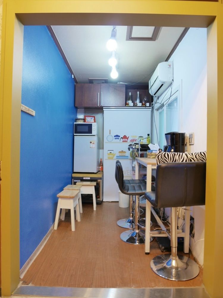 Sinchon Sisters Hostel Seúl Exterior foto